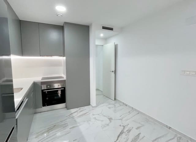 2 quarto Apartamento para venda em Centro, Torrevieja - 239 000 € (Ref: 9394335)