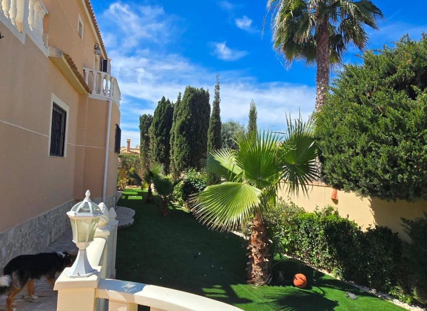 5 soverom Villa til salgs i El Chaparral med svømmebasseng - € 595 000 (Ref: 9397013)