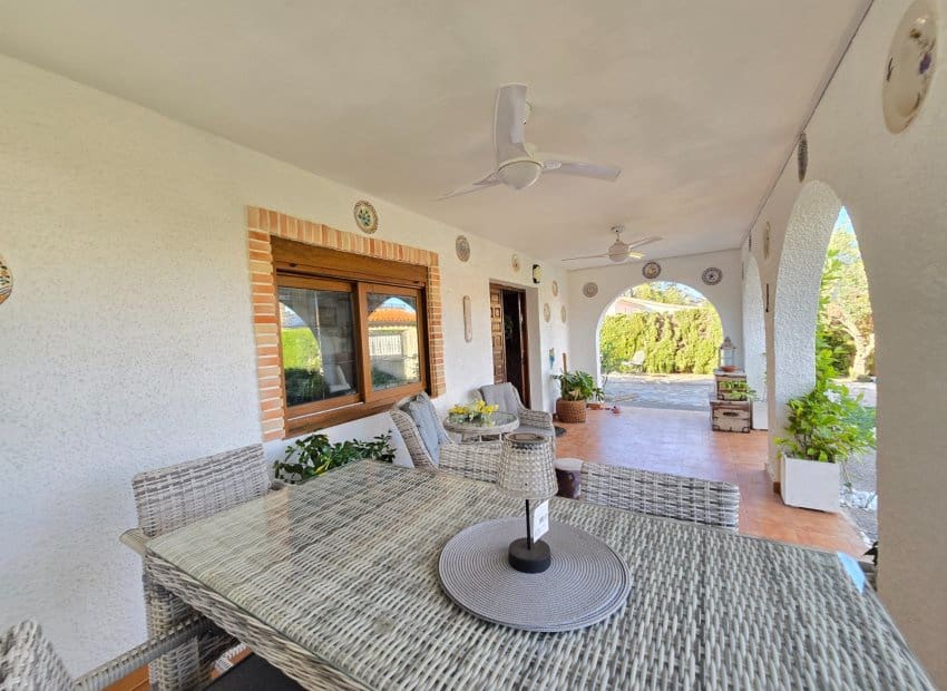 5 slaapkamer Villa te koop in Orihuela Costa met zwembad garage - € 850.000 (Ref: 9398845)