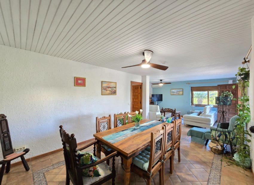 5 slaapkamer Villa te koop in Orihuela Costa met zwembad garage - € 850.000 (Ref: 9398845)