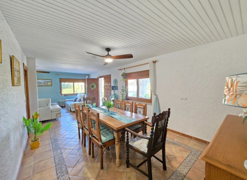 5 slaapkamer Villa te koop in Orihuela Costa met zwembad garage - € 850.000 (Ref: 9398845)