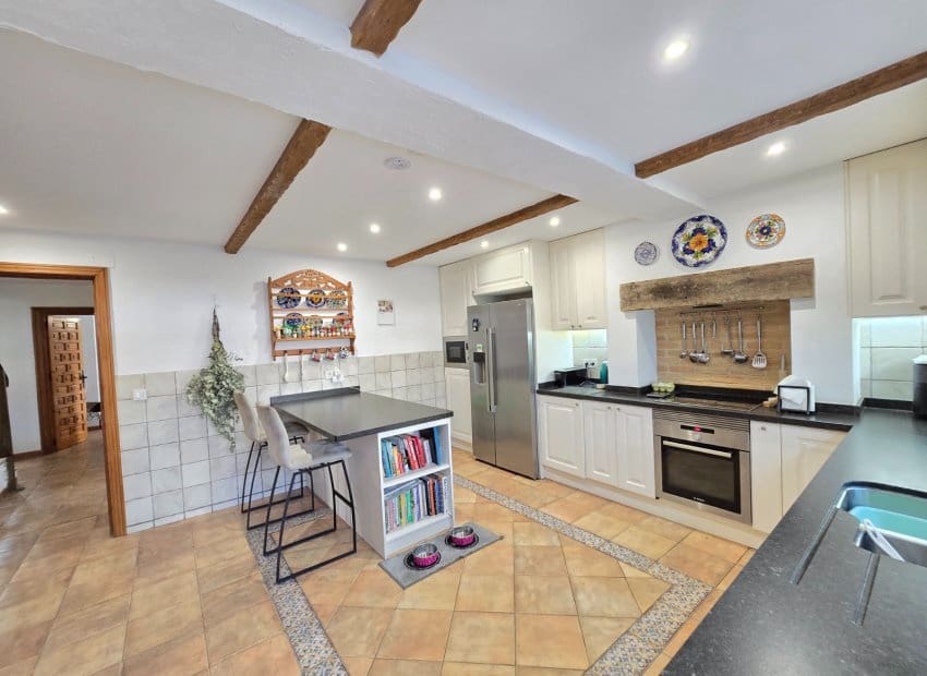 5 slaapkamer Villa te koop in Orihuela Costa met zwembad garage - € 850.000 (Ref: 9398845)