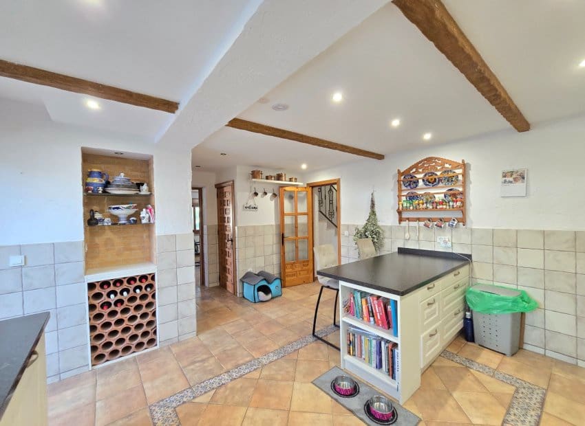 5 slaapkamer Villa te koop in Orihuela Costa met zwembad garage - € 850.000 (Ref: 9398845)