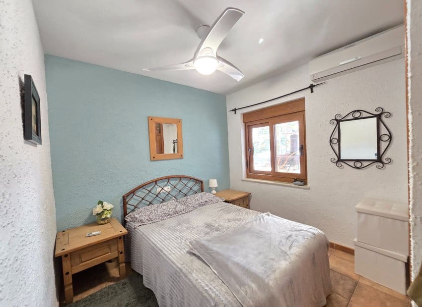 5 slaapkamer Villa te koop in Orihuela Costa met zwembad garage - € 850.000 (Ref: 9398845)