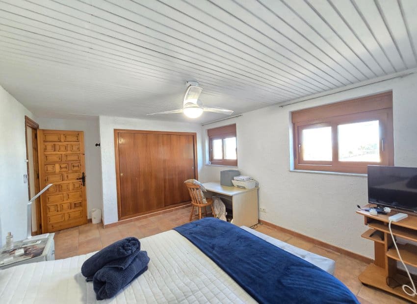 5 slaapkamer Villa te koop in Orihuela Costa met zwembad garage - € 850.000 (Ref: 9398845)