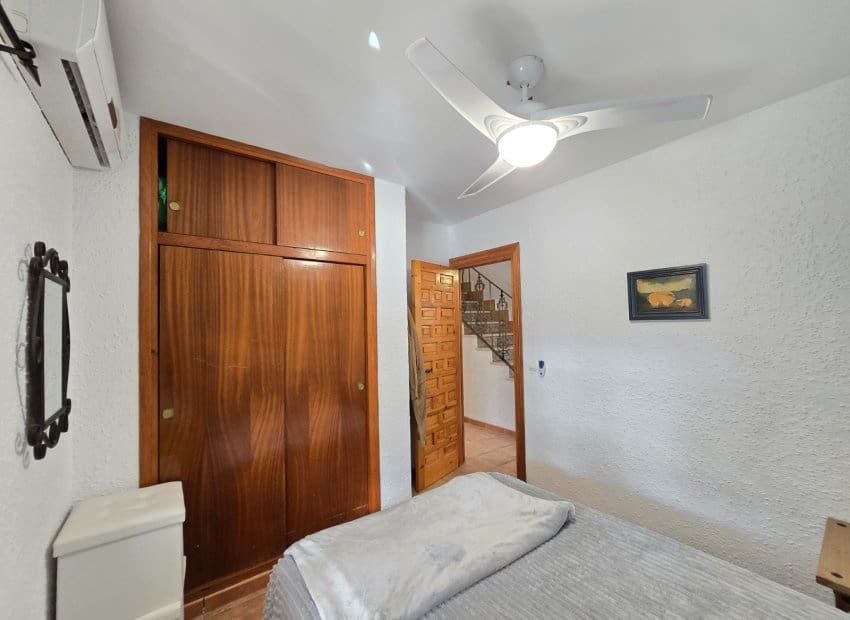 5 slaapkamer Villa te koop in Orihuela Costa met zwembad garage - € 850.000 (Ref: 9398845)