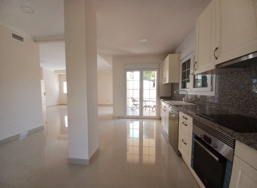 4 bedroom Villa for sale in Cabo Roig with pool - € 910,000 (Ref: 9398846)
