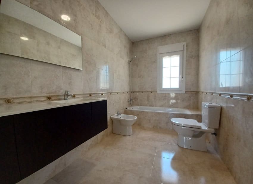 4 bedroom Villa for sale in Cabo Roig with pool - € 910,000 (Ref: 9398846)