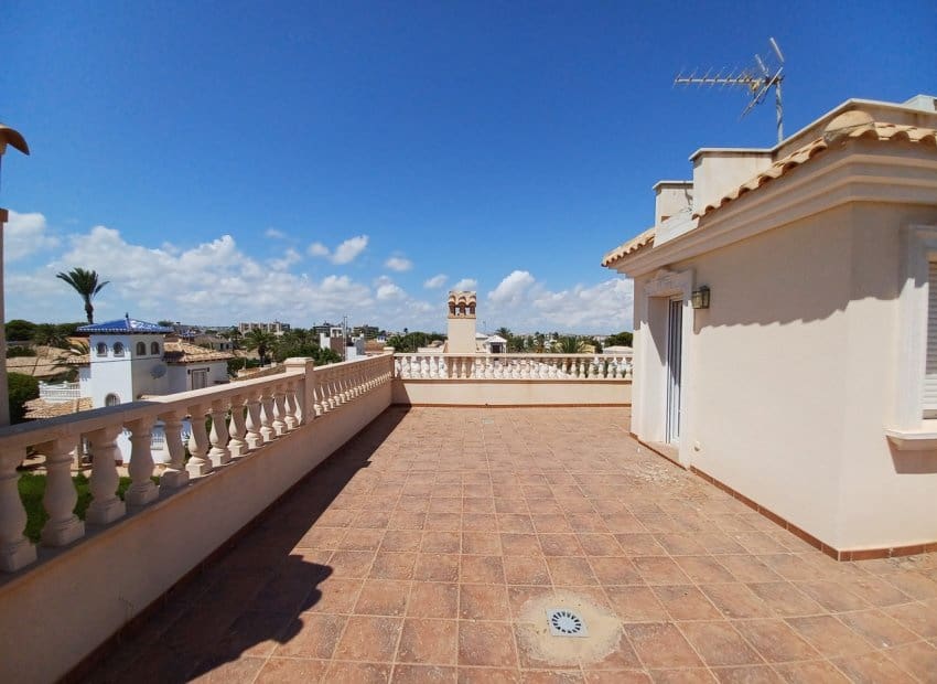 4 bedroom Villa for sale in Cabo Roig with pool - € 910,000 (Ref: 9398846)
