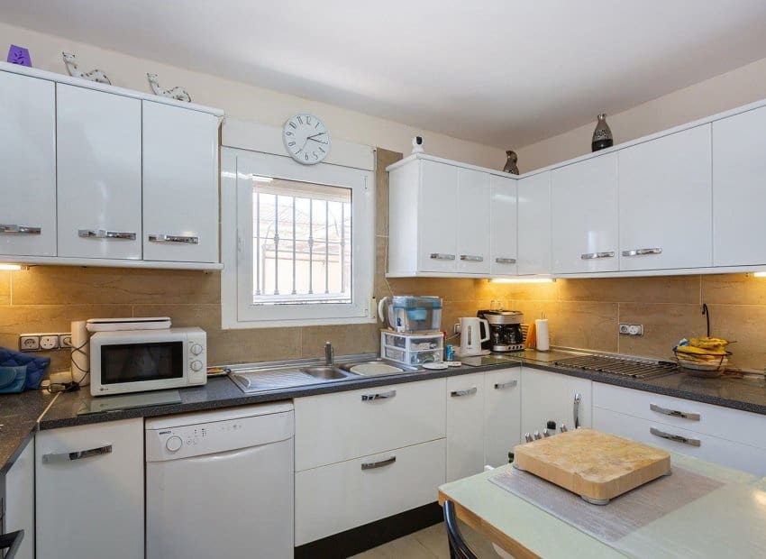 6 chambre Villa/Maison à vendre à Los Balcones avec piscine - 610 000 € (Ref: 9398847)