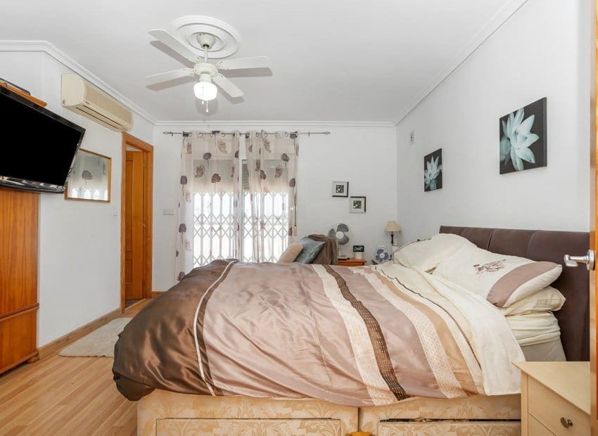 6 chambre Villa/Maison à vendre à Los Balcones avec piscine - 610 000 € (Ref: 9398847)