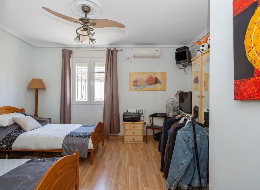 6 chambre Villa/Maison à vendre à Los Balcones avec piscine - 610 000 € (Ref: 9398847)