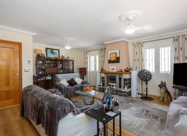 6 chambre Villa/Maison à vendre à Los Balcones avec piscine - 610 000 € (Ref: 9398847)