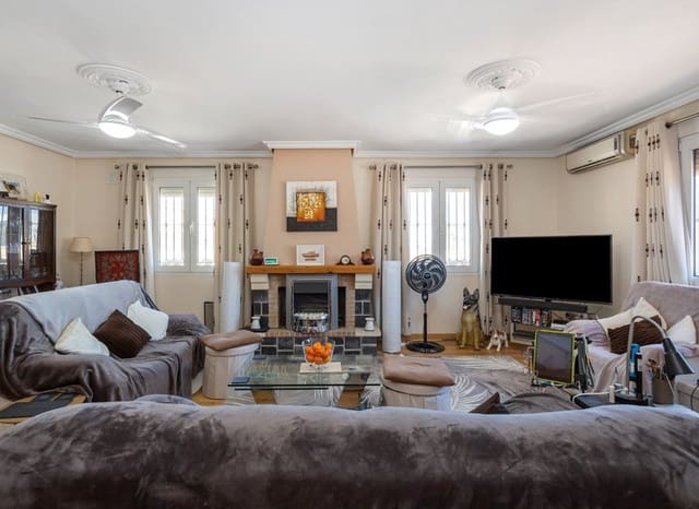 6 chambre Villa/Maison à vendre à Los Balcones avec piscine - 610 000 € (Ref: 9398847)