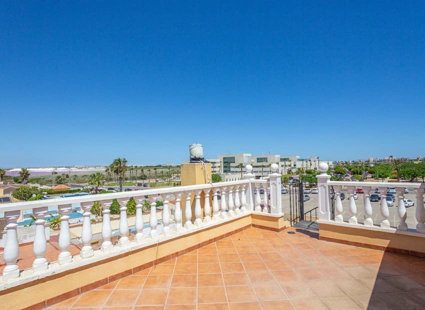 6 chambre Villa/Maison à vendre à Los Balcones avec piscine - 610 000 € (Ref: 9398847)