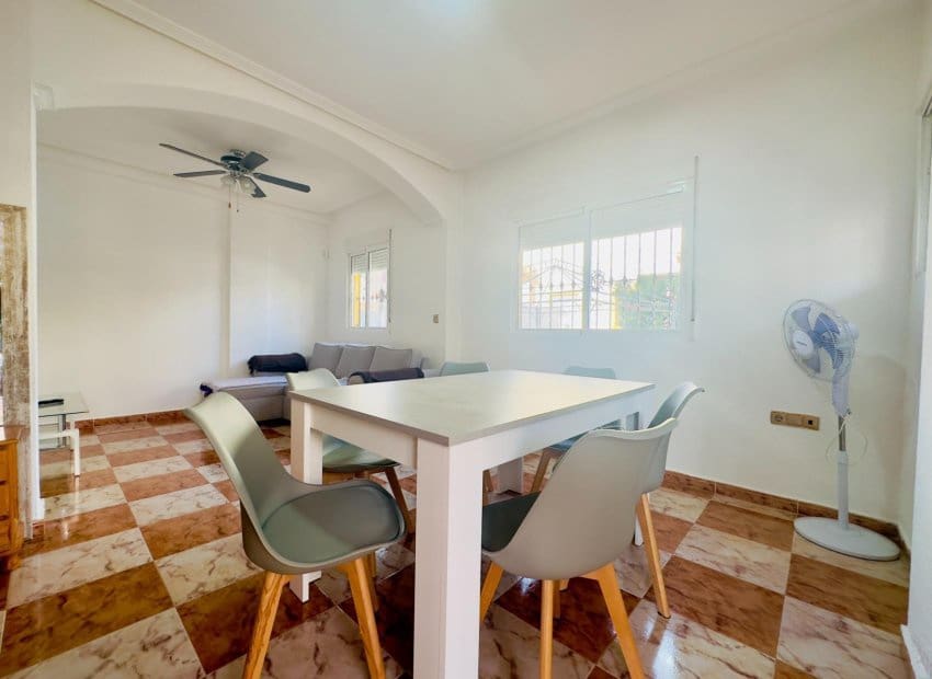 2 sovrum Semi-fristående Villa till salu i La Regia med pool - 230 000 € (Ref: 9398848)