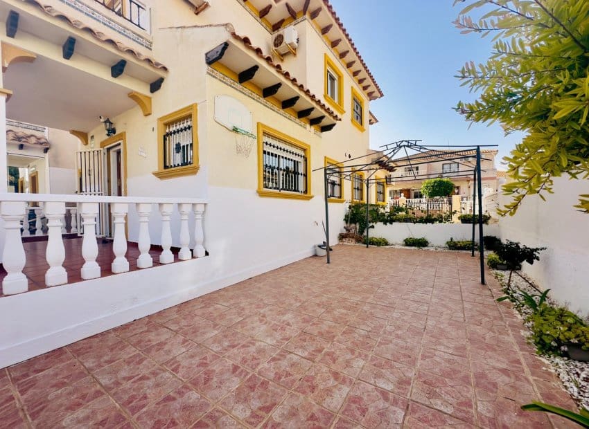 2 sovrum Semi-fristående Villa till salu i La Regia med pool - 230 000 € (Ref: 9398848)