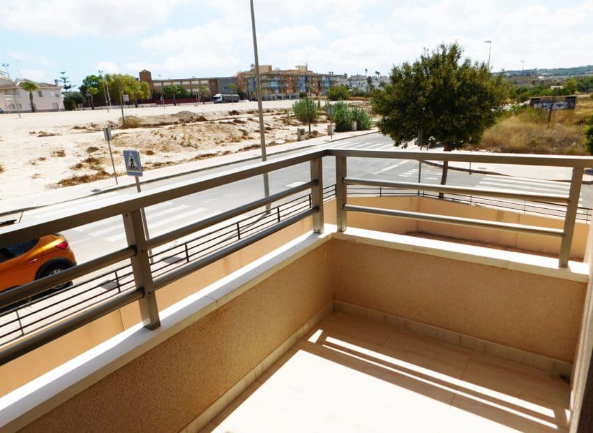 2 slaapkamer Appartement te koop in San Miguel de Salinas met zwembad - € 100.000 (Ref: 9403689)