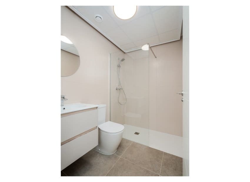 2 bedroom Apartment for sale in Orihuela Costa with pool - € 380,000 (Ref: 9403701)