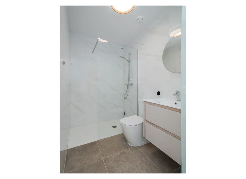 2 bedroom Apartment for sale in Orihuela Costa with pool - € 380,000 (Ref: 9403701)