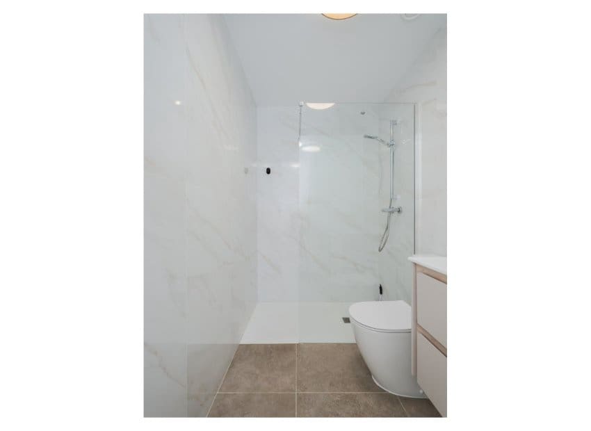 2 bedroom Apartment for sale in Orihuela Costa with pool - € 380,000 (Ref: 9403701)