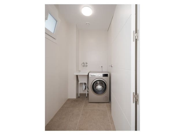 2 bedroom Apartment for sale in Playa Flamenca, Orihuela with pool - € 380,000 (Ref: 9403701)