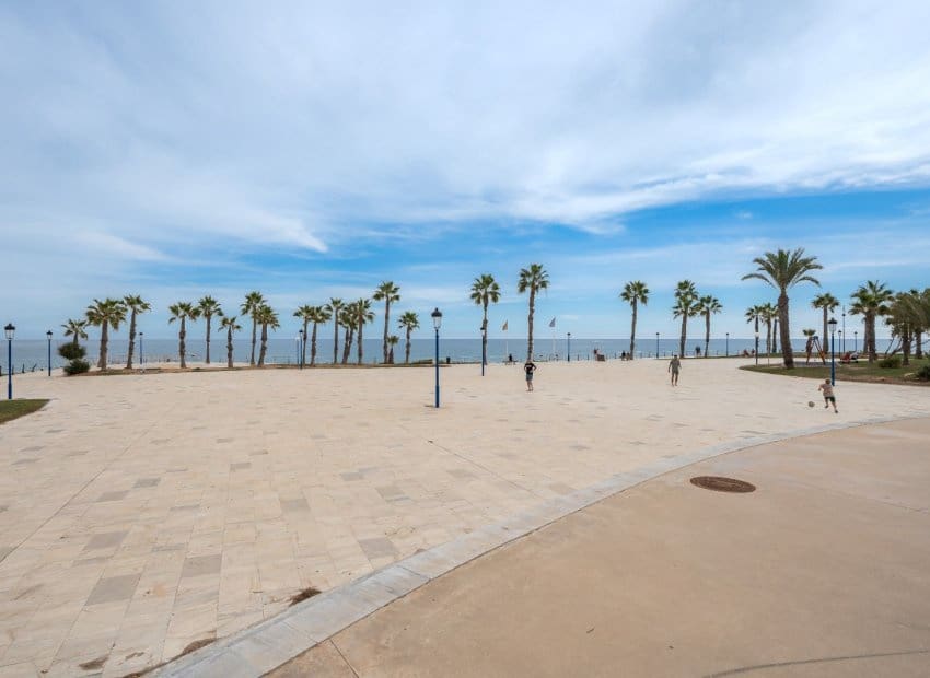 2 bedroom Apartment for sale in Orihuela Costa with pool - € 380,000 (Ref: 9403701)