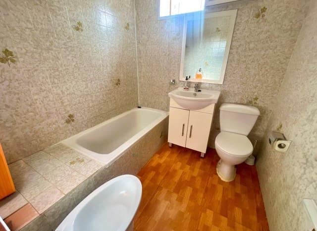 2 chambre Bungalow à vendre à Torrevieja - 129 999 € (Ref: 9408192)