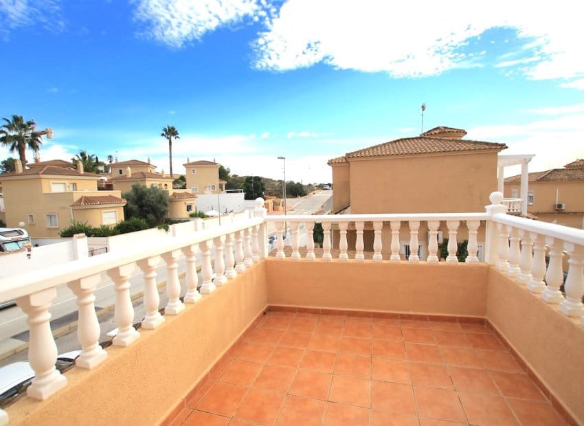 4 soverom Villa til salgs i Atalaya Park - € 365 000 (Ref: 9409851)