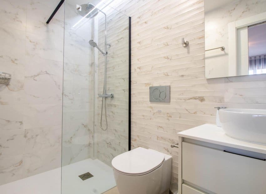 3 sovrum Bungalow till salu i Orihuela Costa med pool - 395 000 € (Ref: 9417622)