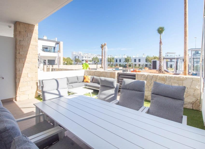 3 sovrum Bungalow till salu i Orihuela Costa med pool - 395 000 € (Ref: 9417622)