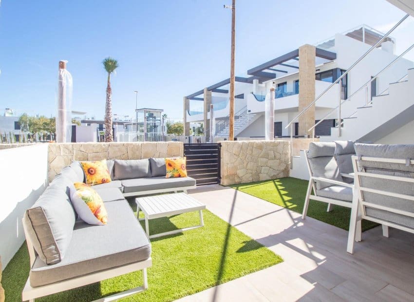 3 sovrum Bungalow till salu i Orihuela Costa med pool - 395 000 € (Ref: 9417622)