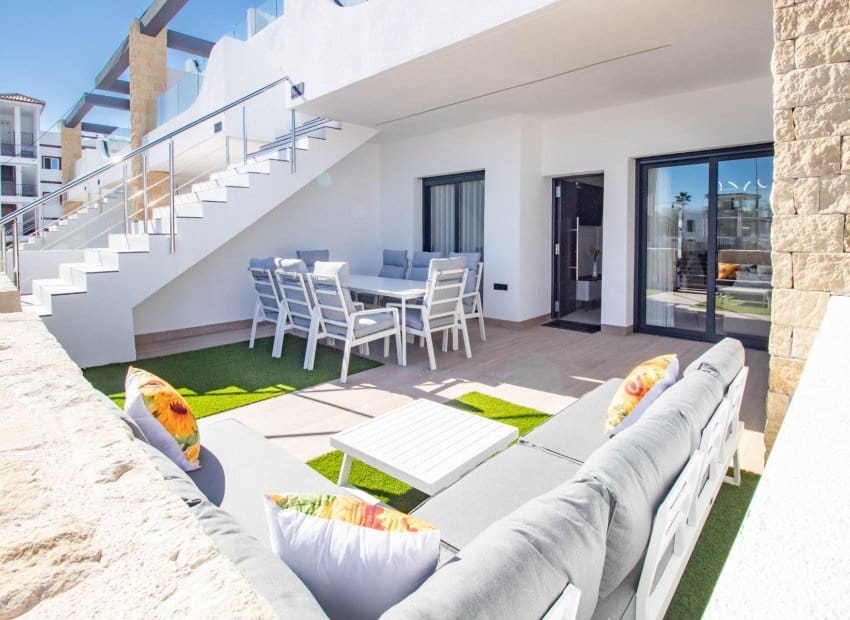 3 sovrum Bungalow till salu i Orihuela Costa med pool - 395 000 € (Ref: 9417622)