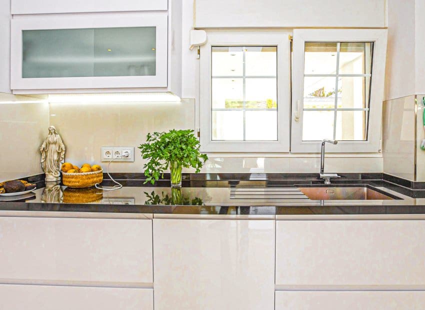 4 soverom Villa til salgs i La Zenia med svømmebasseng - € 1 350 000 (Ref: 9417623)