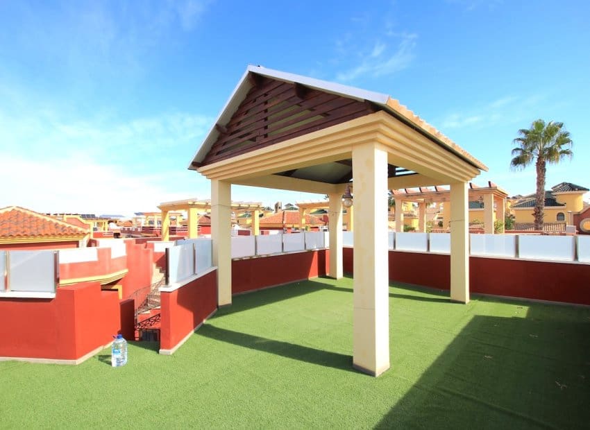 6 sovrum Villa till salu i Lo Crispin med pool - 395 000 € (Ref: 9417624)