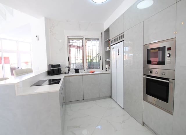 6 soveværelse Villa til salg i Lo Crispin, Algorfa med swimmingpool - € 395.000 (Ref: 9417624)