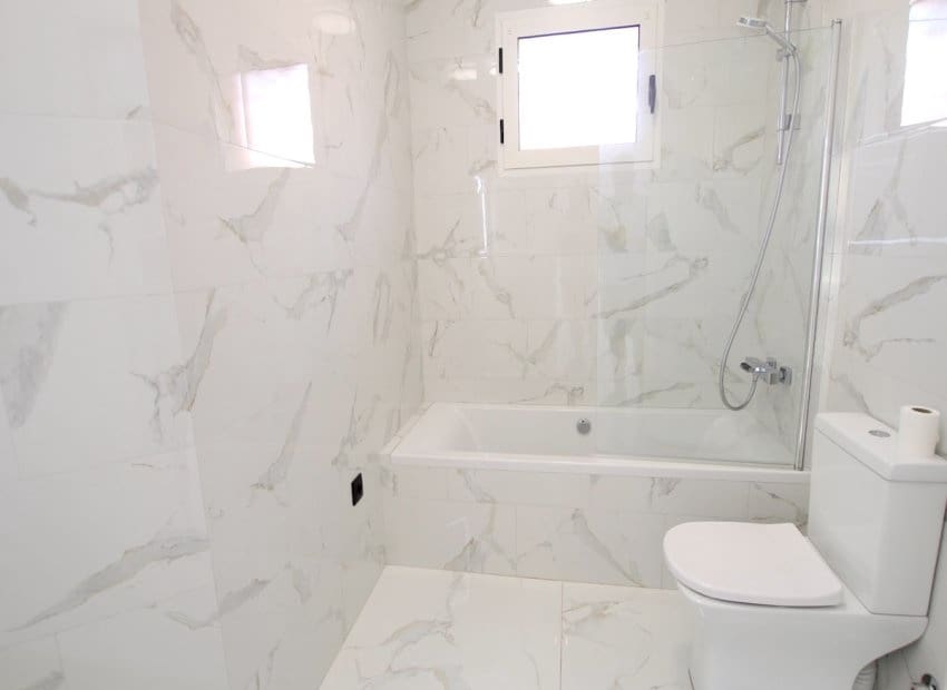 6 sovrum Villa till salu i Lo Crispin med pool - 395 000 € (Ref: 9417624)