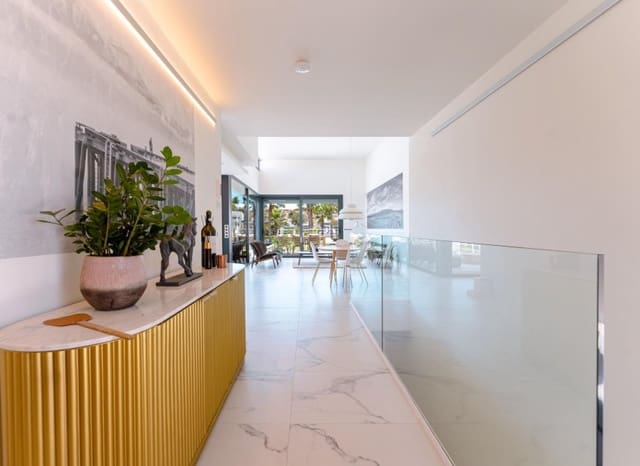 5 soveværelse Villa til salg i San Miguel de Salinas med swimmingpool - € 780.000 (Ref: 9417625)