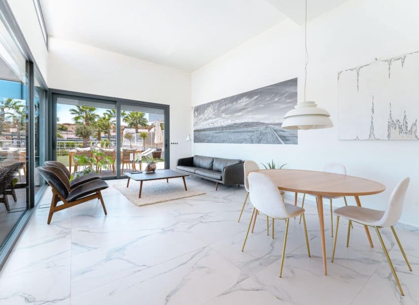 5 soveværelse Villa til salg i San Miguel de Salinas med swimmingpool - € 780.000 (Ref: 9417625)