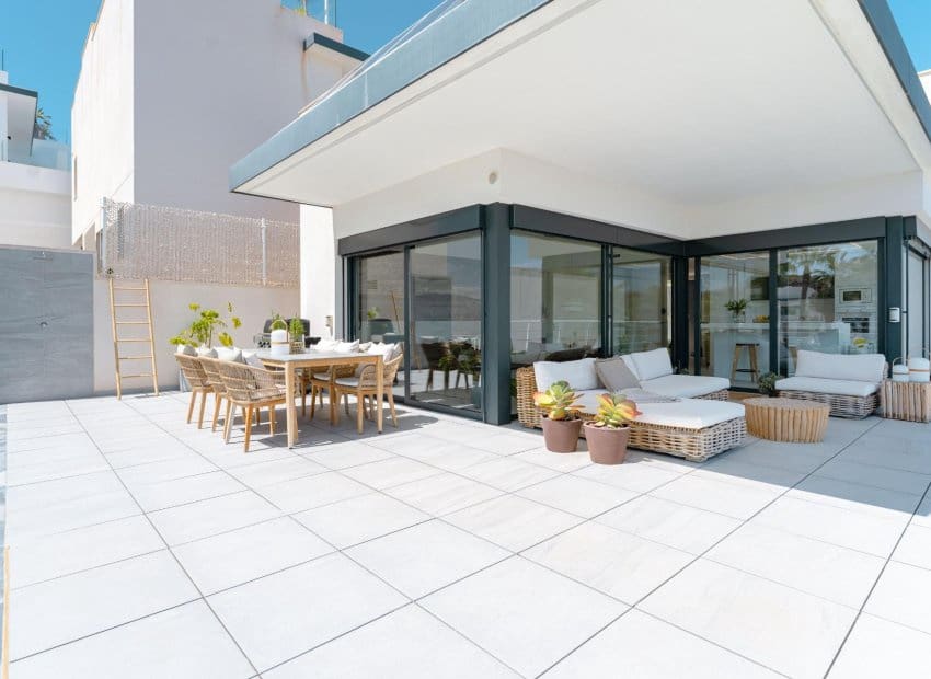 5 soveværelse Villa til salg i San Miguel de Salinas med swimmingpool - € 780.000 (Ref: 9417625)