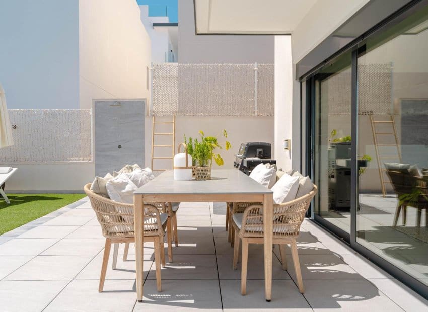 5 soveværelse Villa til salg i San Miguel de Salinas med swimmingpool - € 780.000 (Ref: 9417625)