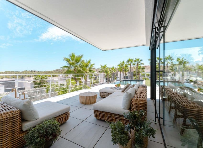 5 soveværelse Villa til salg i San Miguel de Salinas med swimmingpool - € 780.000 (Ref: 9417625)