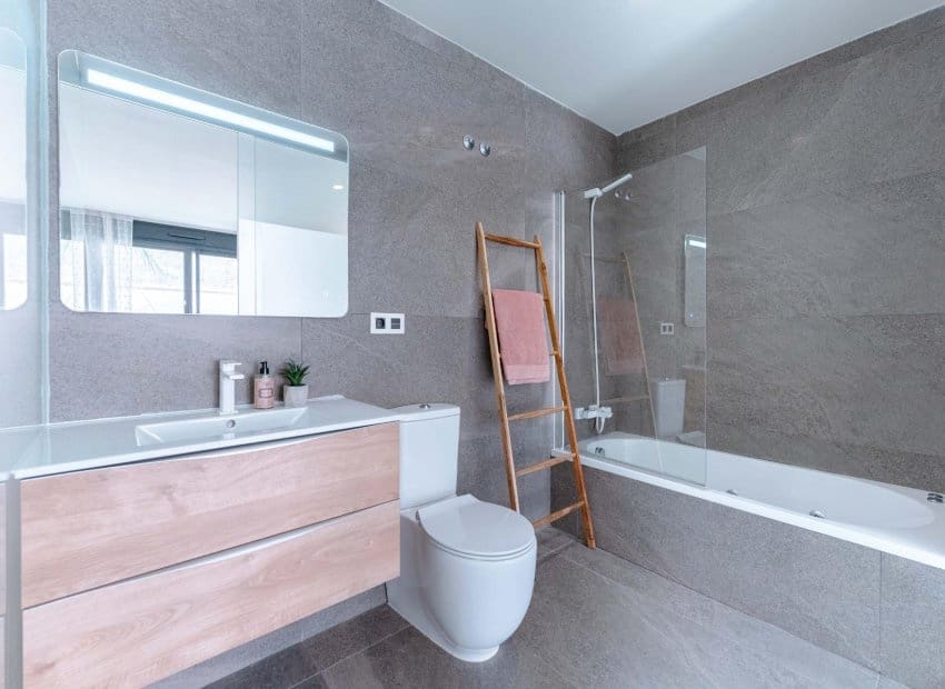 5 soveværelse Villa til salg i San Miguel de Salinas med swimmingpool - € 780.000 (Ref: 9417625)