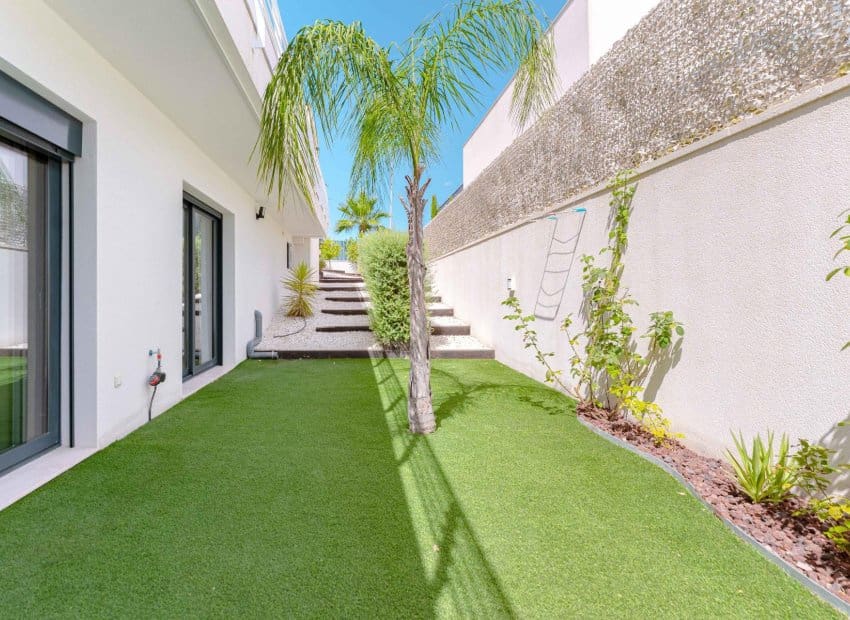 5 soveværelse Villa til salg i San Miguel de Salinas med swimmingpool - € 780.000 (Ref: 9417625)