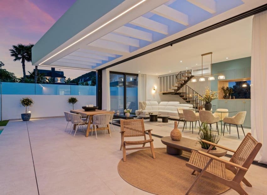 3 bedroom Villa for sale in Polop with pool - € 860,000 (Ref: 9417627)