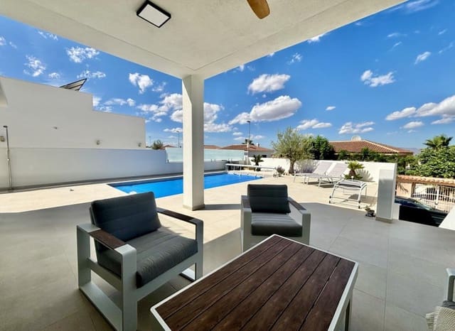 3 Zimmer Villa zu verkaufen in Ciudad Quesada, Rojales mit Pool - 472.913 € (Ref: 9417629)