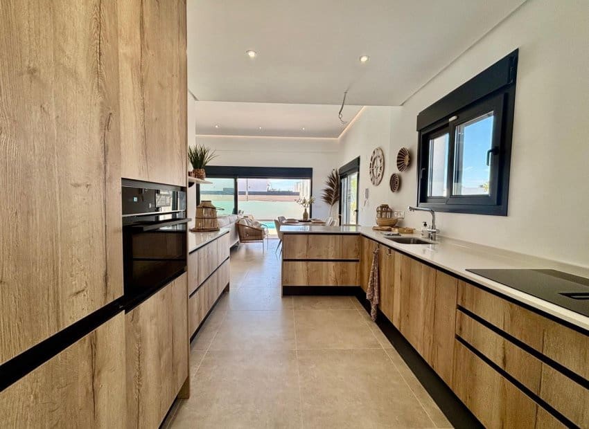 3 bedroom Villa for sale in Rojales with pool - € 472,913 (Ref: 9417629)