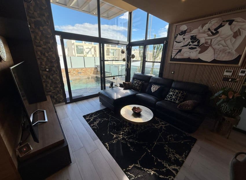 3 chambre Villa/Maison à vendre à Orihuela Costa avec piscine - 575 000 € (Ref: 9417631)