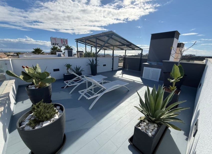 3 chambre Villa/Maison à vendre à Orihuela Costa avec piscine - 575 000 € (Ref: 9417631)