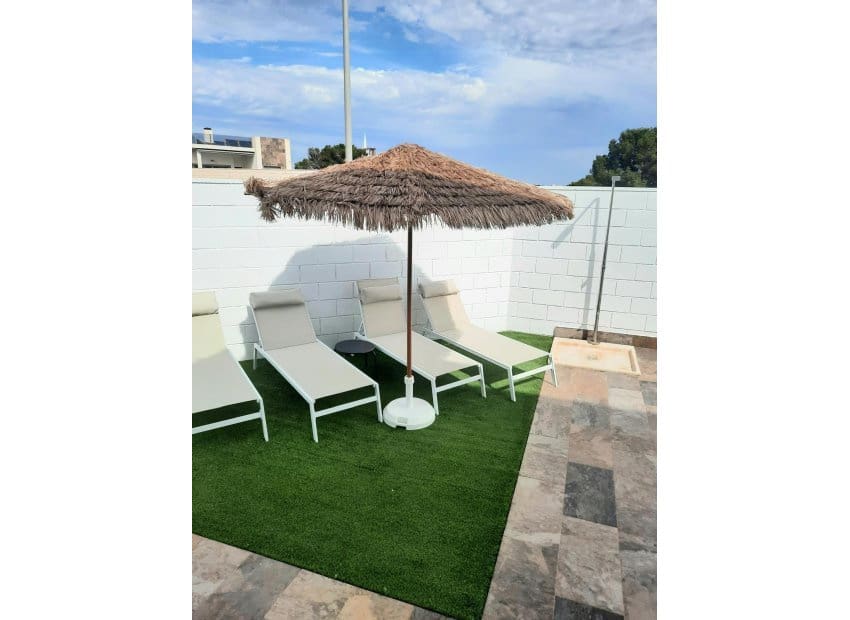 3 bedroom Villa for sale in Orihuela Costa with pool - € 489,000 (Ref: 9417632)